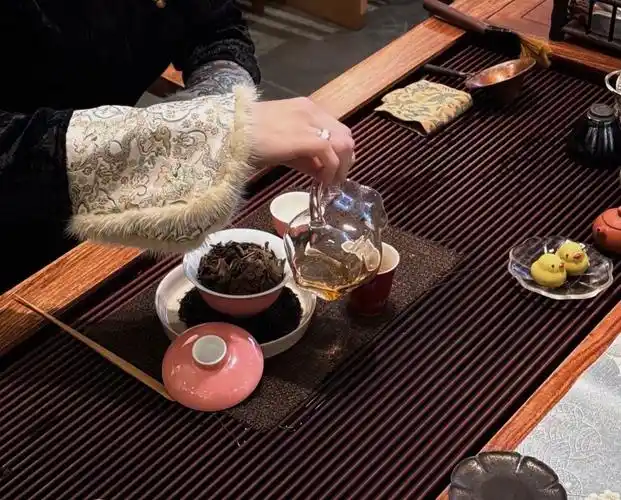 西安养生会所-西安男士spa养生休息区与茶饮服务